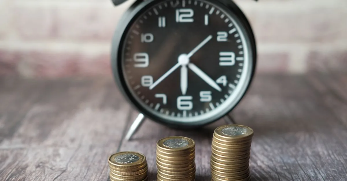 Reloj y monedas: inversión a corto plazo
