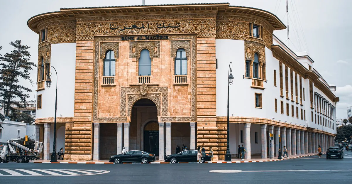 Edificio institucional que emite deuda